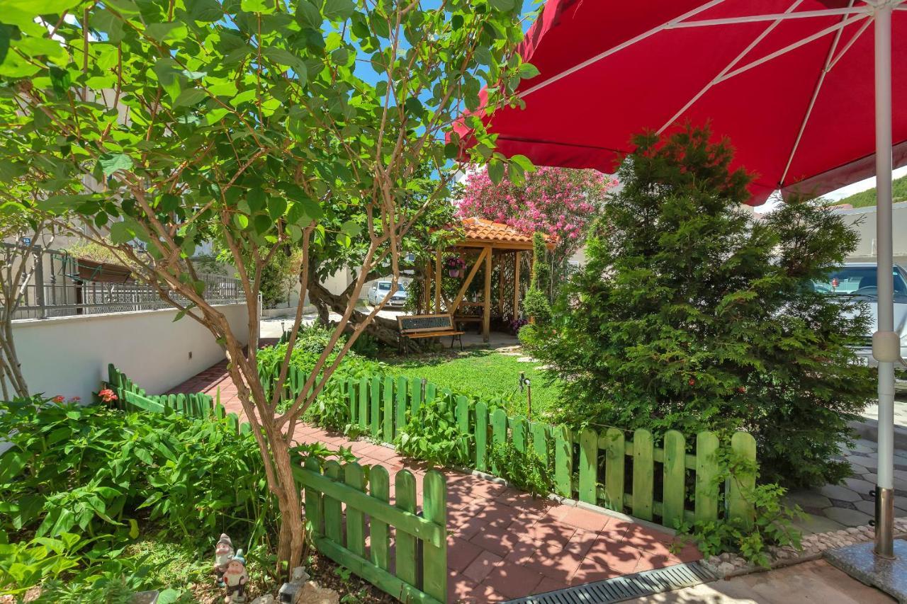 Apartmani Luna Baška Voda Exterior foto