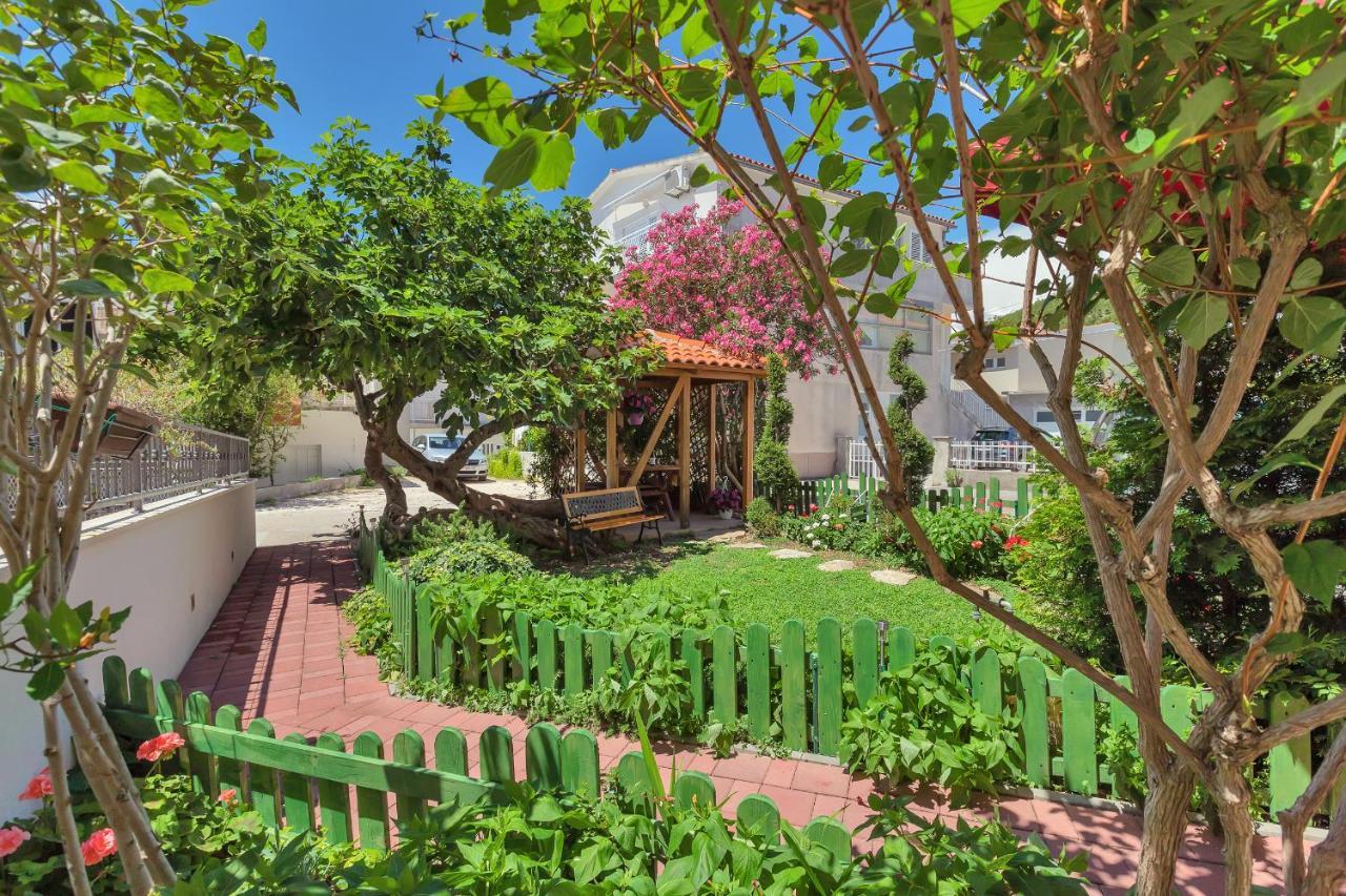 Apartmani Luna Baška Voda Exterior foto