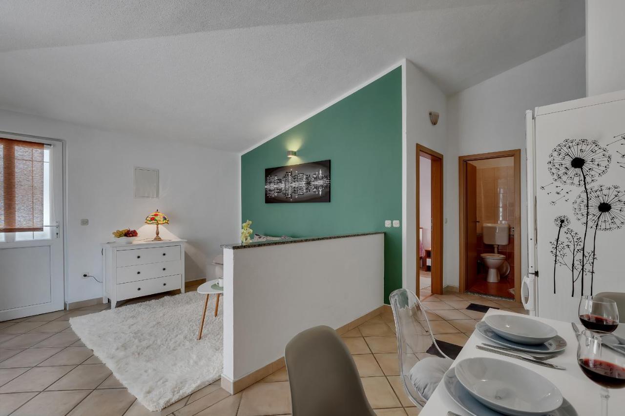 Apartmani Luna Baška Voda Exterior foto